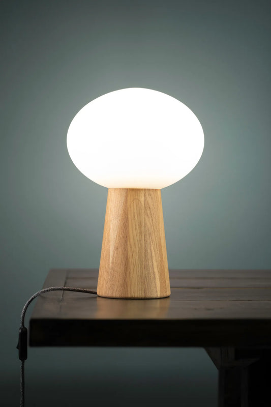 Pater bordslampa skandinavisk design | Pater table lamp Scandinavian design | Pater Tischlampe skandinavisches Design