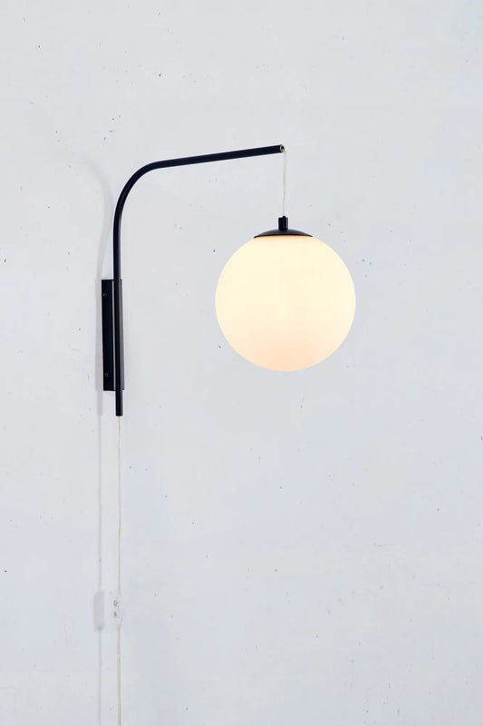 Dione svart vägglampa stilren belysning | Dione black wall lamp | Dione schwarz Wandleuchte minimalistische Beleuchtung