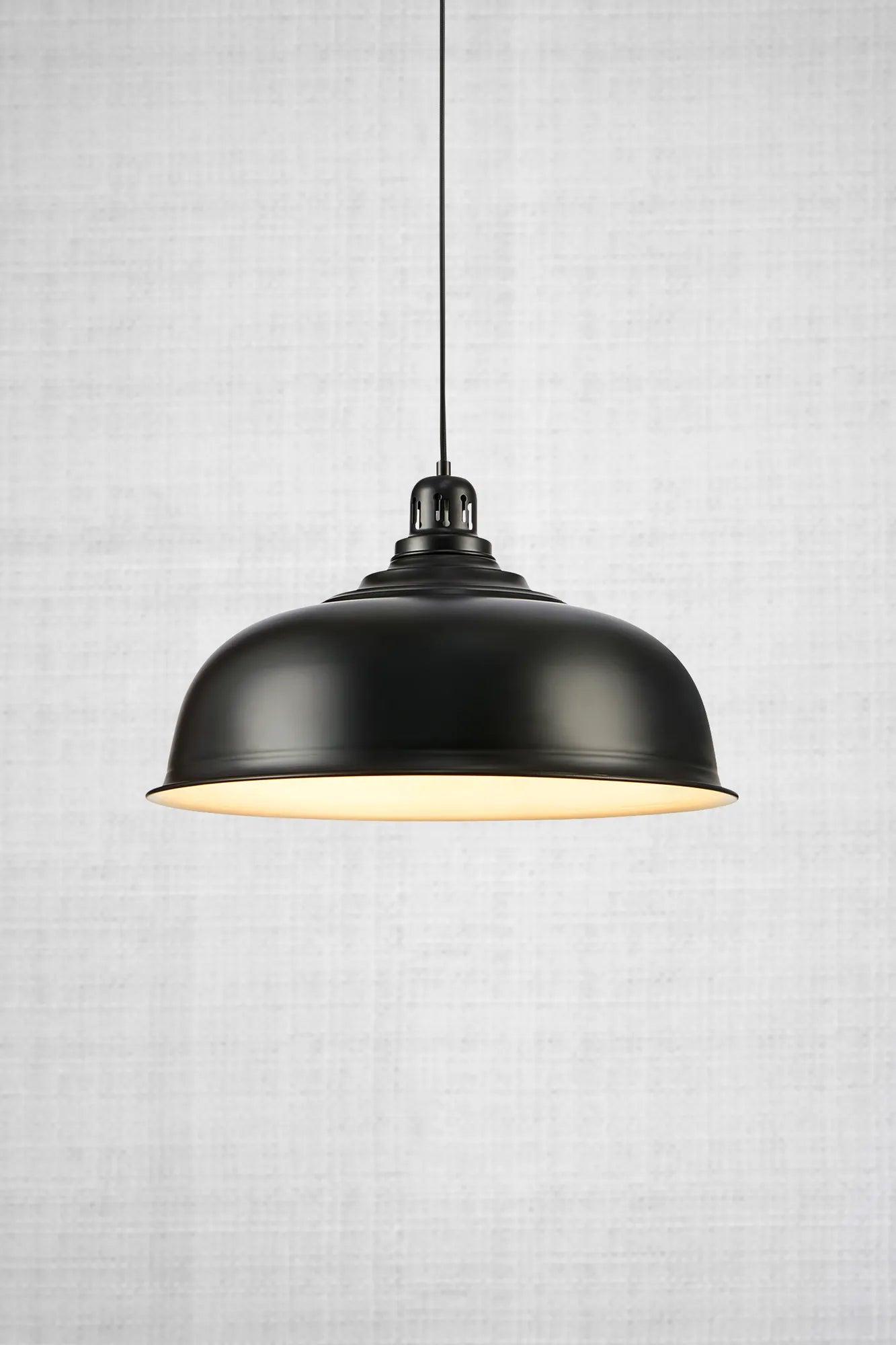 Port svart taklampa stilren belysning | Port black pendant lamp | Port schwarz Pendelleuchte minimalistische Beleuchtung