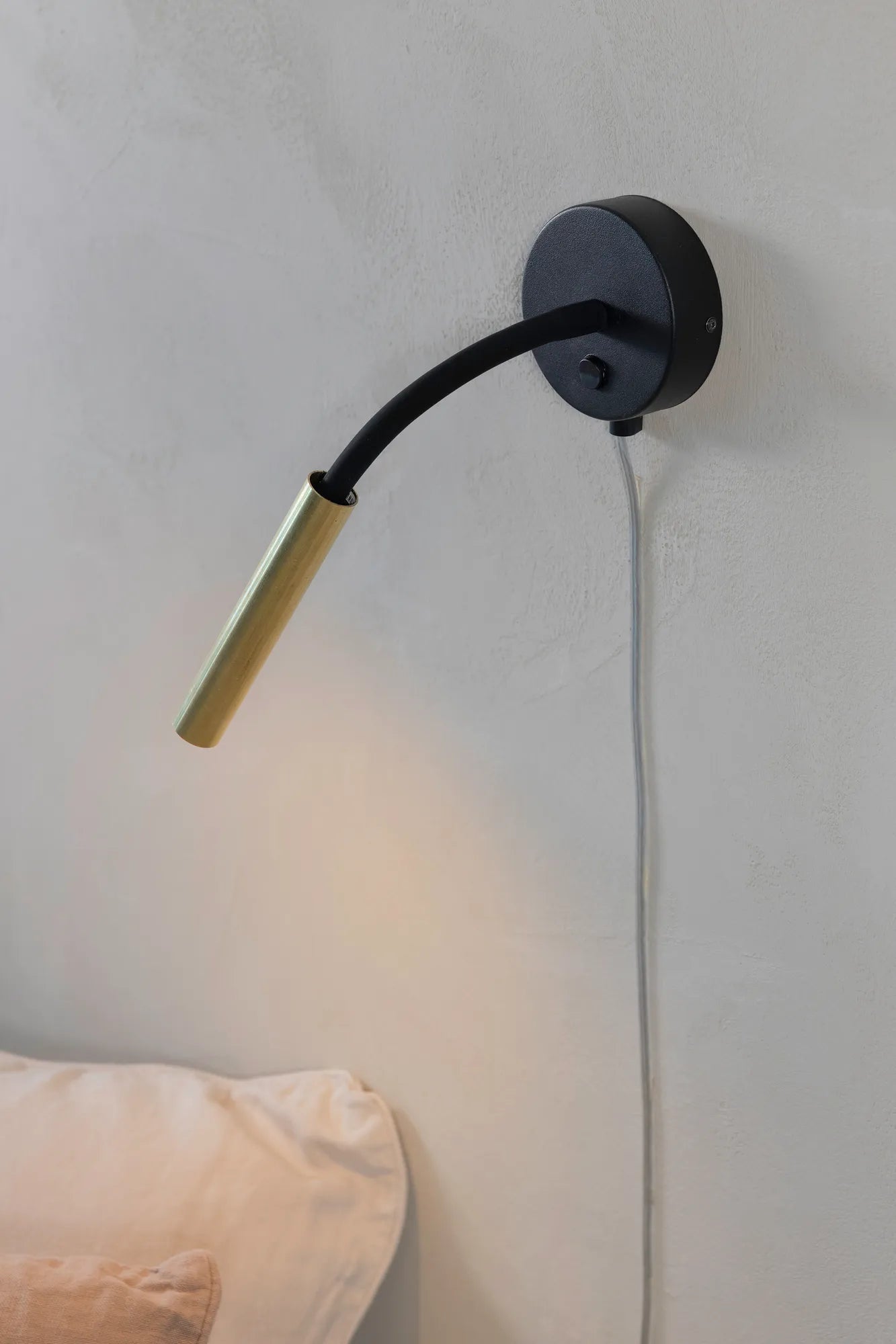 Jolie svart vägglampa belysning skandinavisk design | Jolie black wall | Jolie schwarz Wandleuchte skandinavisches Design