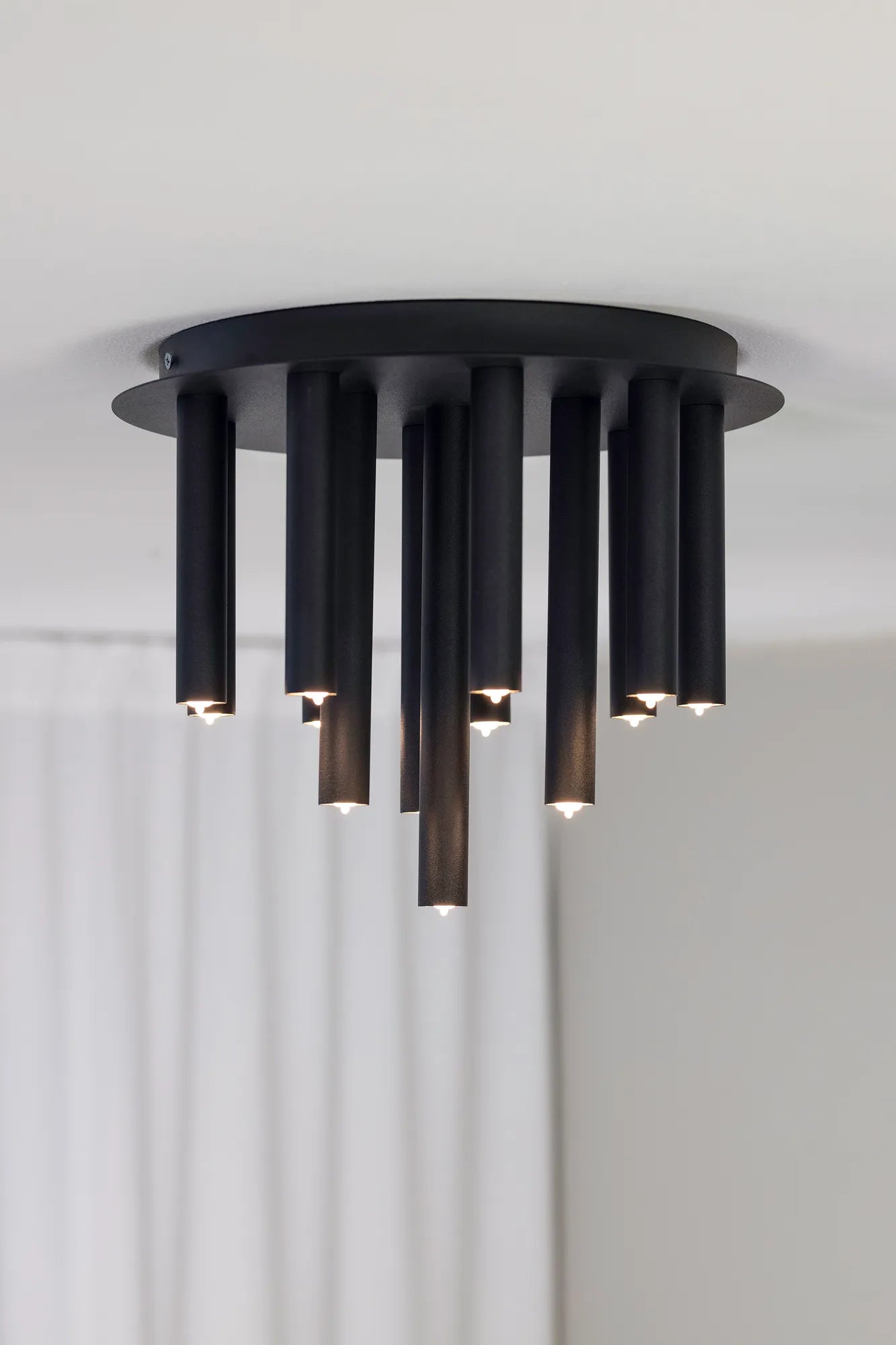 Gocce svart taklampa belysning | Gocce black pendant lamp | Gocce schwarz Pendelleuchte