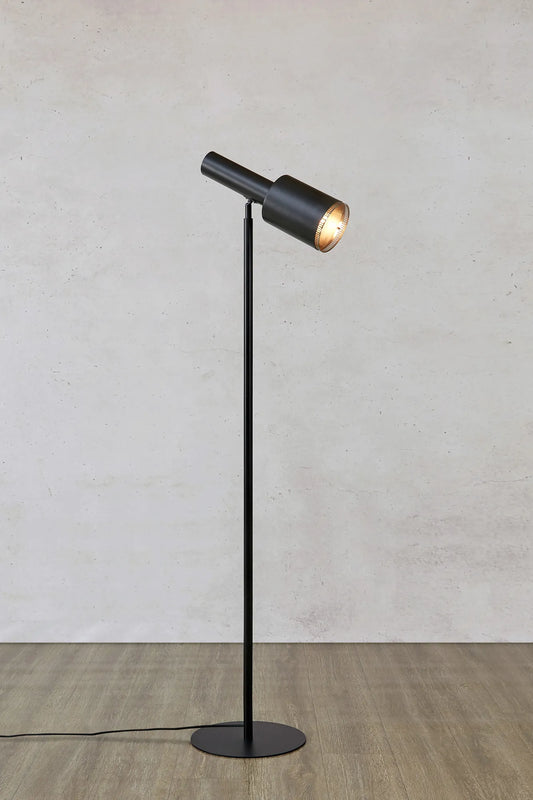 Ozzy svart golvlampa stilren belysning skandinavisk design | Ozzy black floor lamp Scandinavian design | Ozzy schwarz