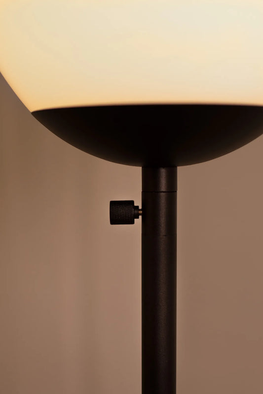 Rise svart bordslampa stilren belysning skandinavisk design | Rise black table lamp Scandinavian design | Rise schwarz