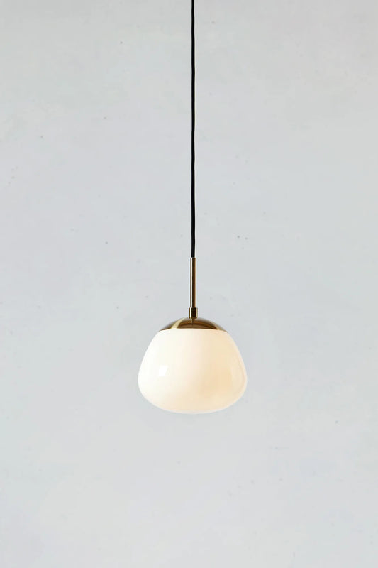 Rise mässing fönsterlampa stilren belysning | Rise brass window | Rise Messing Fensterleuchte minimalistische Beleuchtung