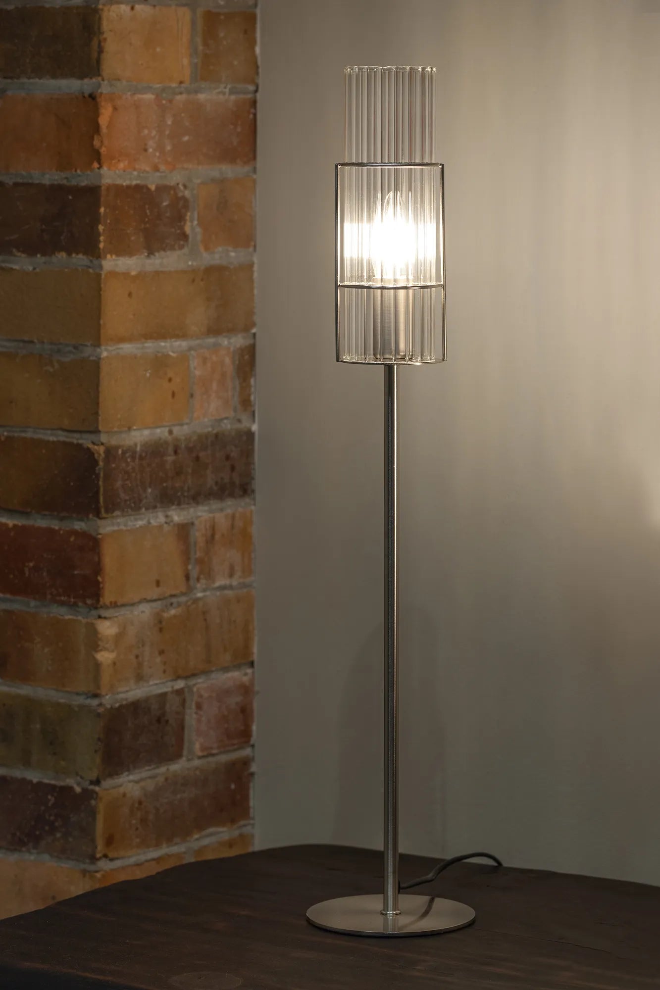 Tubo nickel bordslampa 65 cm belysning | Tubo nickel table lamp | Tubo Nickel Tischlampe