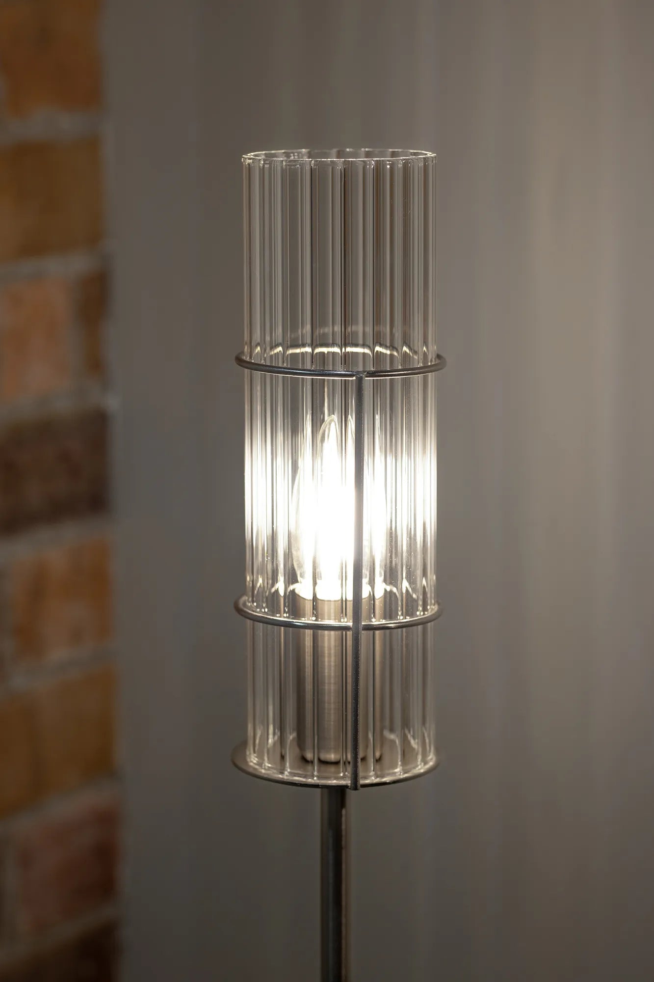 Tubo nickel bordslampa 65 cm skandinavisk design | Tubo nickel table lamp | Tubo Nickel Tischlampe skandinavisches Design