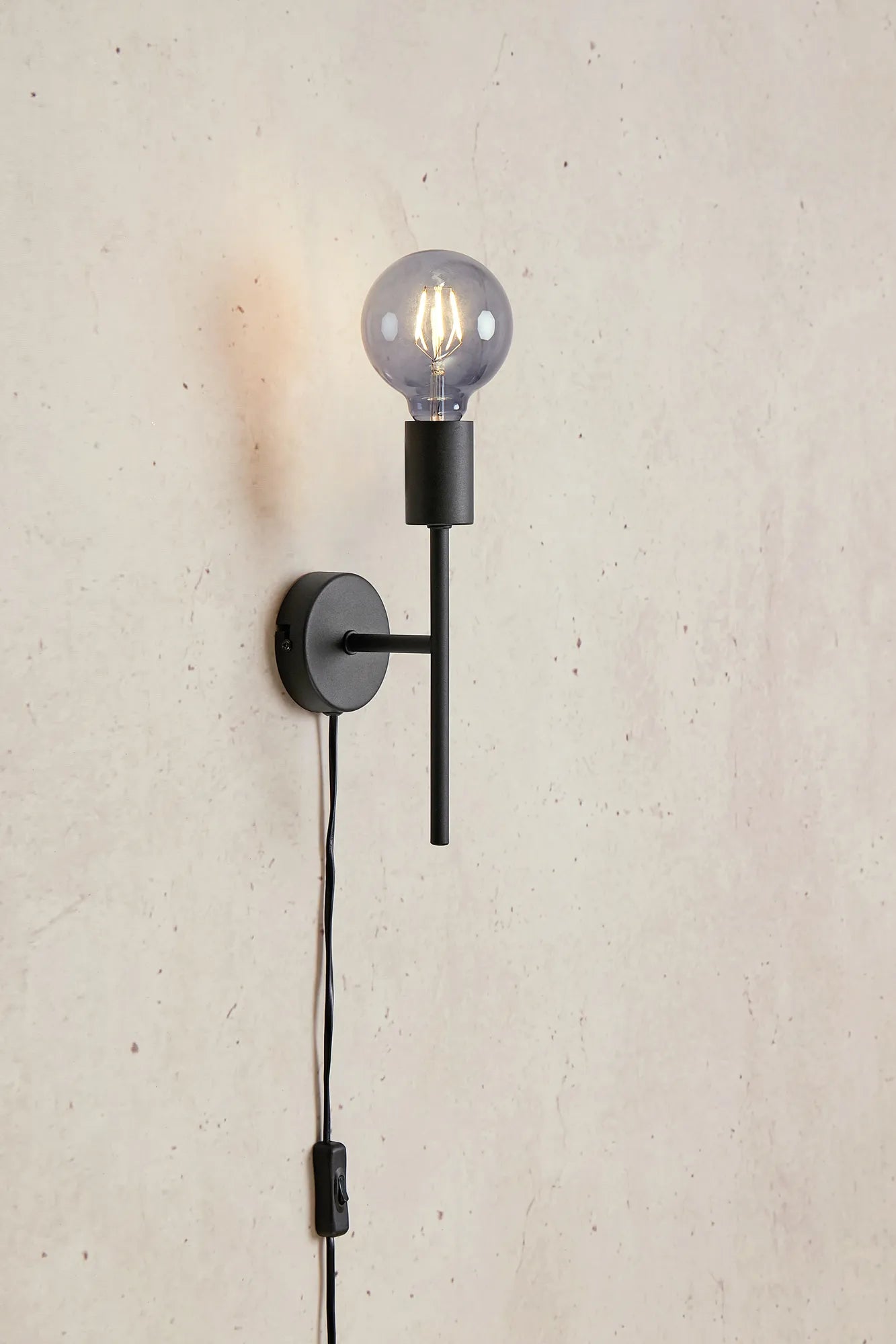 Cielo svart vägglampa stilren belysning | Cielo black wall lamp | Cielo schwarz Wandleuchte minimalistische Beleuchtung