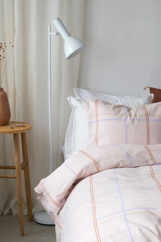 Metro vit golvlampa belysning | Metro white floor lamp | Metro weiß Stehlampe