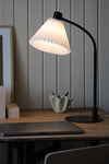 Mira vit bordslampa skandinavisk design stilren belysning | Mira white table lamp Scandinavian minimalist lighting | Mira