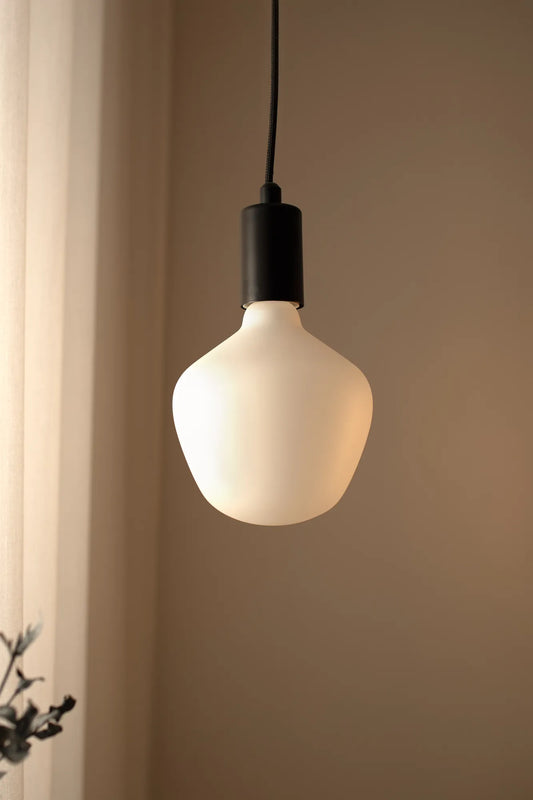 White vit ljuskälla skandinavisk design | White white light source | White weiß Lichtquelle skandinavisches Design