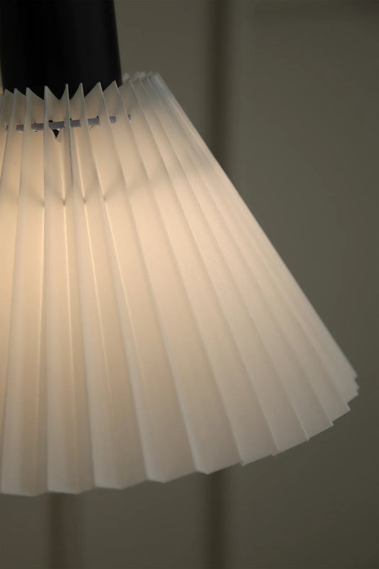 Mira vit vägglampa stilren belysning | Mira white wall lamp minimalist | Mira weiß Wandleuchte minimalistische Beleuchtung