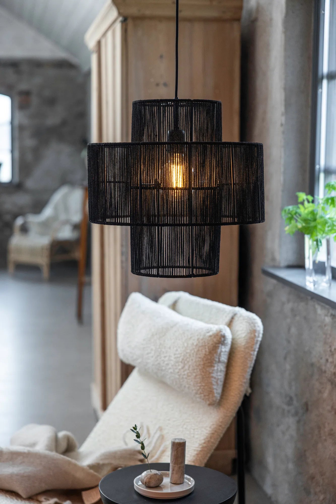 Soga svart taklampa stilren belysning | Soga black pendant lamp | Soga schwarz Pendelleuchte minimalistische Beleuchtung
