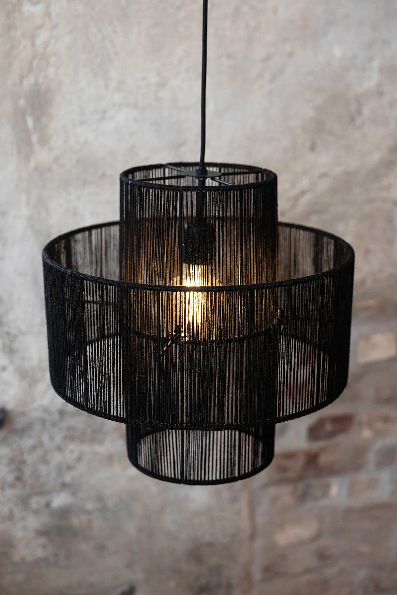 Soga svart taklampa svensk design | Soga black pendant lamp Swedish design | Soga schwarz Pendelleuchte schwedisches Design