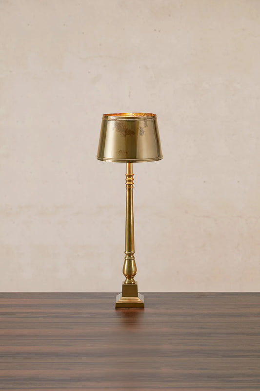Metallo mässing bordslampa stilren belysning | Metallo brass table | Metallo Messing Tischlampe minimalistische Beleuchtung