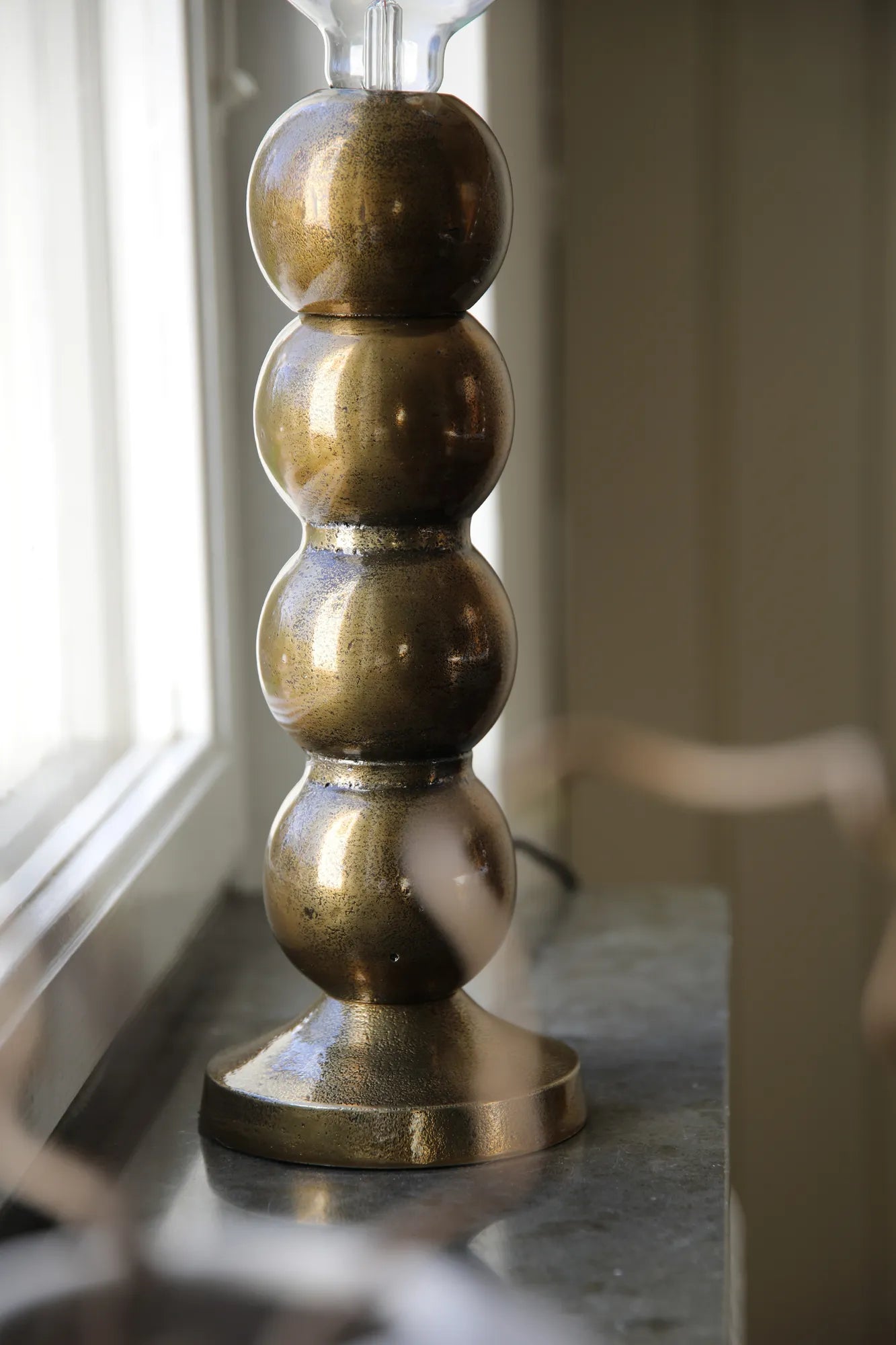 Gong guld bordslampa skandinavisk design | Gong gold table lamp Scandinavian | Gong Gold Tischlampe skandinavisches Design