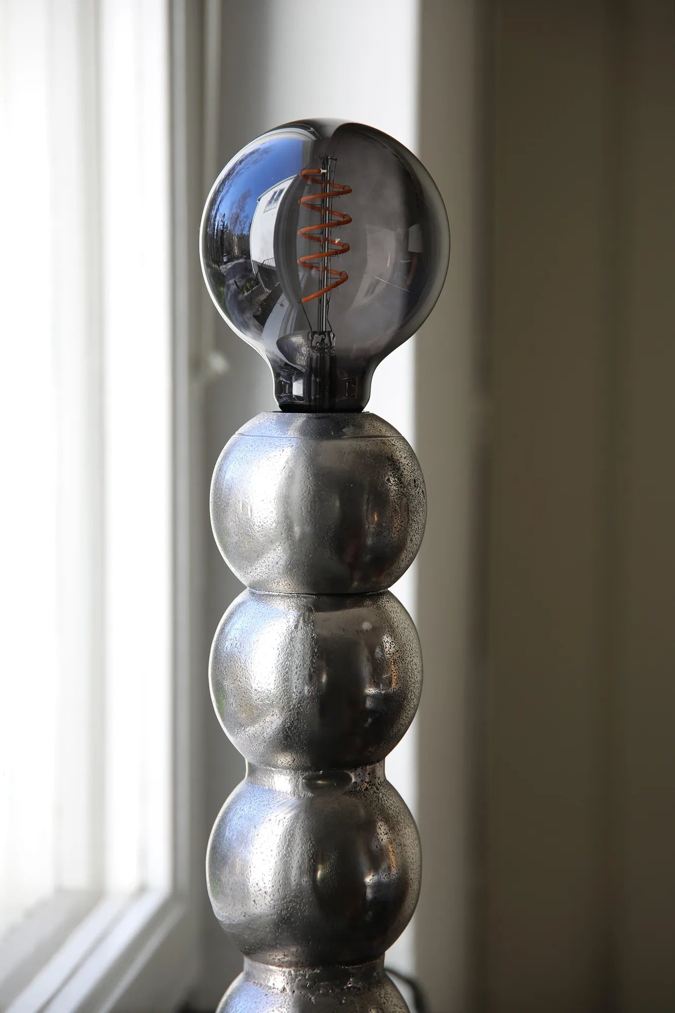 Gong silver bordslampa svensk design | Gong silver table lamp Swedish design | Gong Silber Tischlampe schwedisches Design