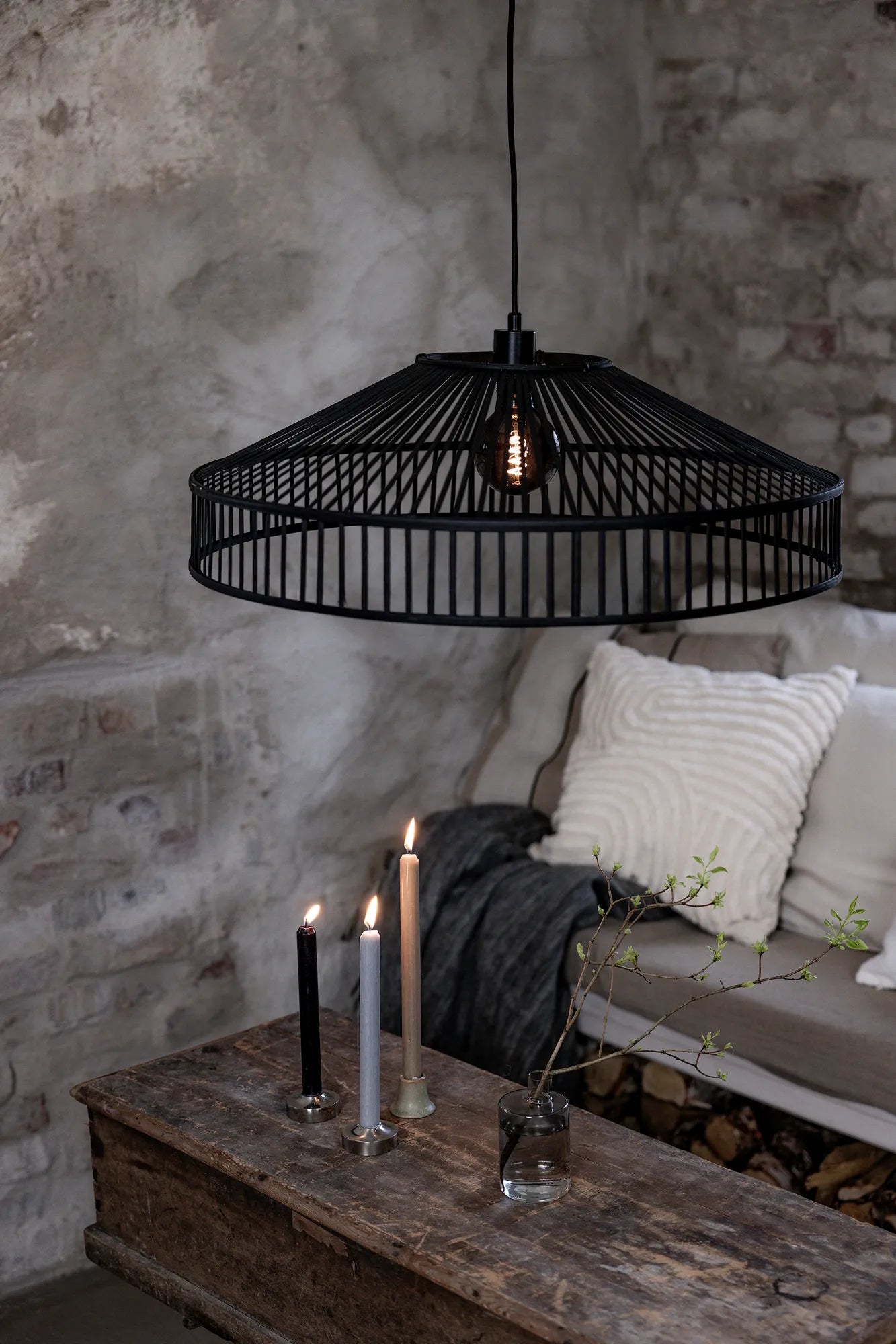Tapa svart taklampa skandinavisk design | Tapa black pendant lamp | Tapa schwarz Pendelleuchte skandinavisches Design