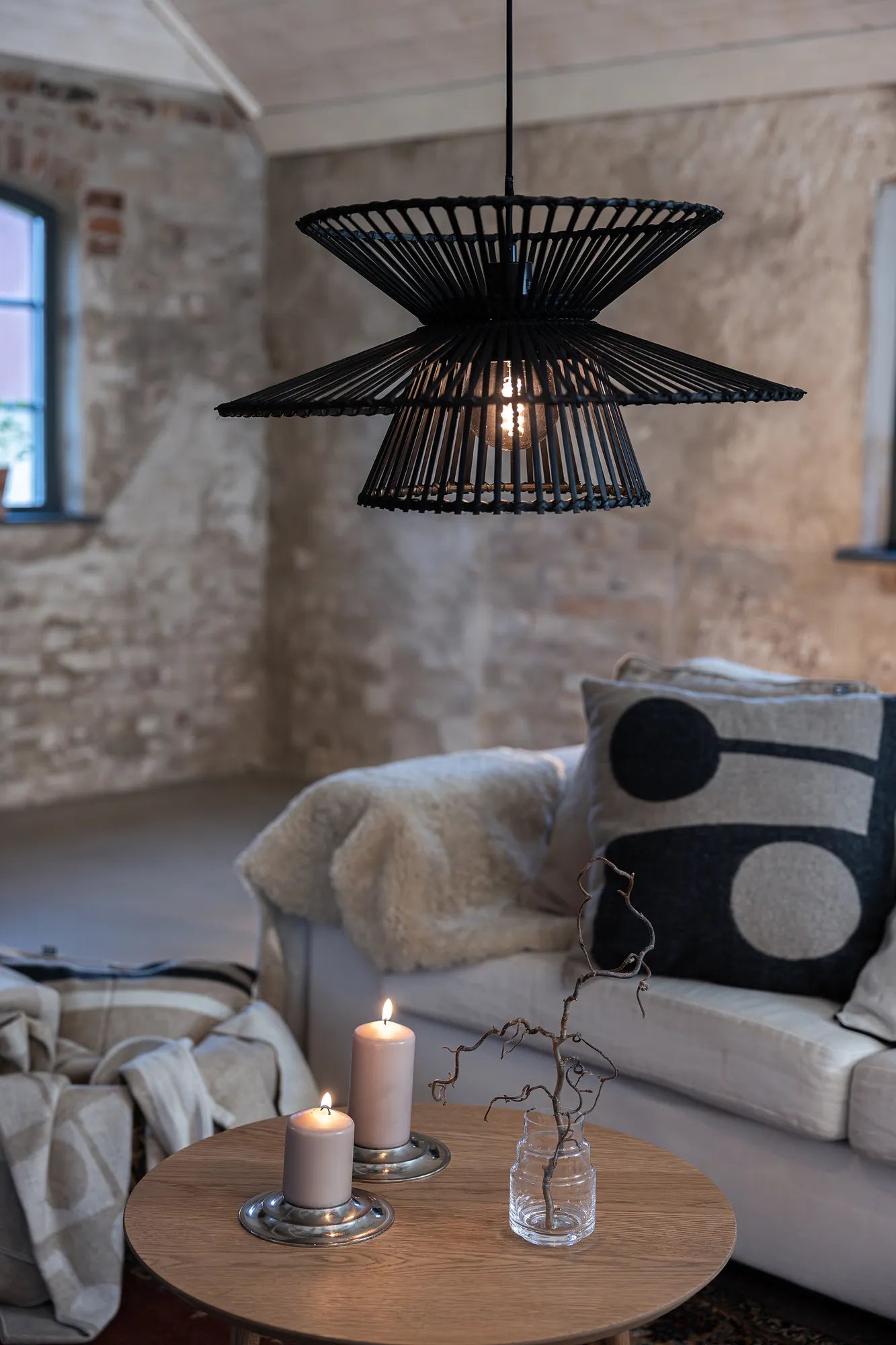 Duplici svart taklampa skandinavisk design | Duplici black pendant | Duplici schwarz Pendelleuchte skandinavisches Design