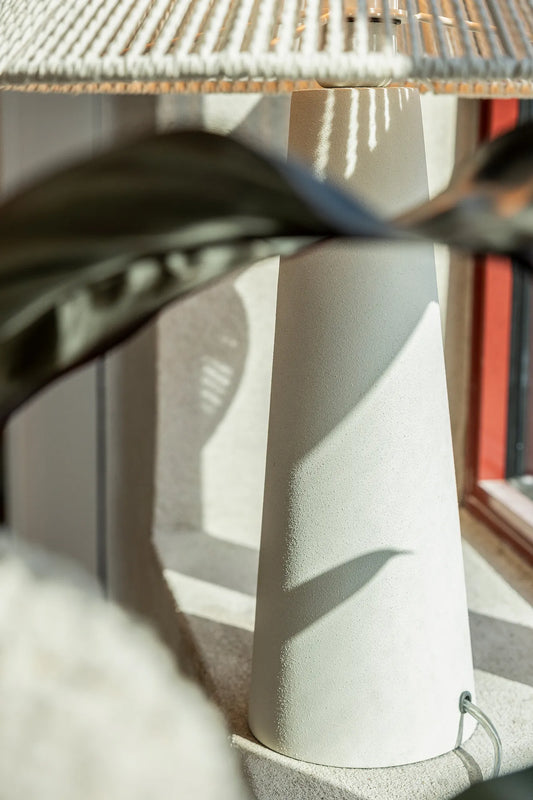 Favoro beige bordslampa skandinavisk design | Favoro beige table lamp | Favoro beige Tischlampe skandinavisches Design