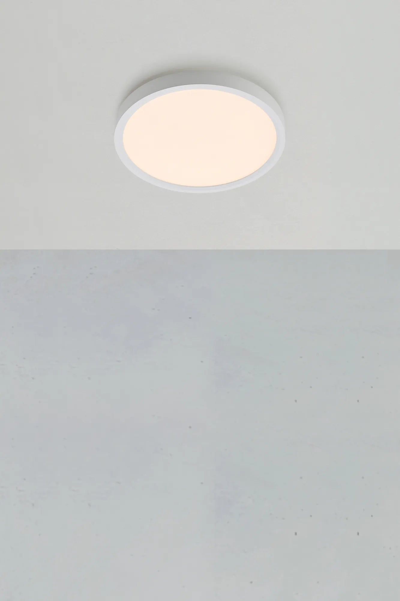 Punto vit plafond 23 cm stilren belysning | Punto white flush mount | Punto weiß Deckenleuchte minimalistische Beleuchtung