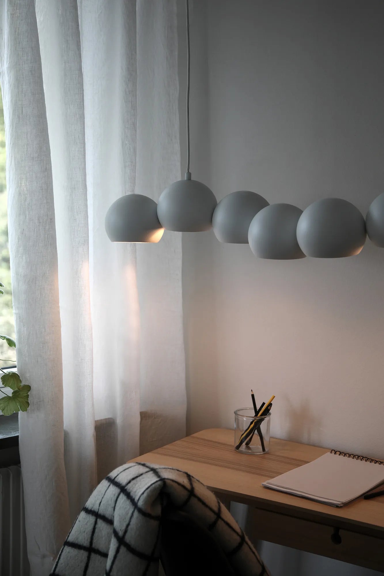 Cupolo vit taklampa stilren belysning | Cupolo white pendant lamp | Cupolo weiß Pendelleuchte minimalistische Beleuchtung