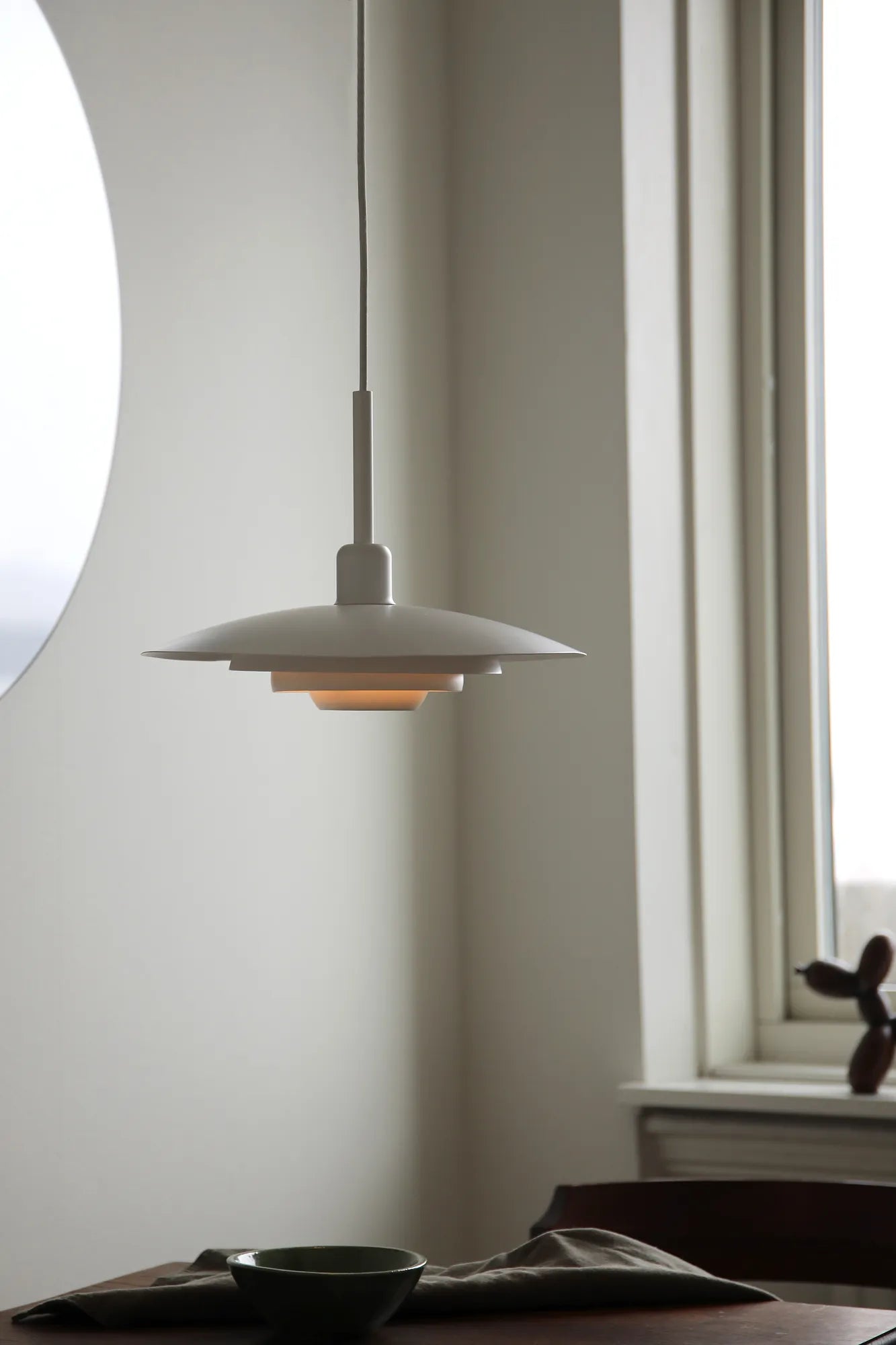 Piny vit taklampa 35 cm belysning | Piny white pendant lamp | Piny weiß Pendelleuchte