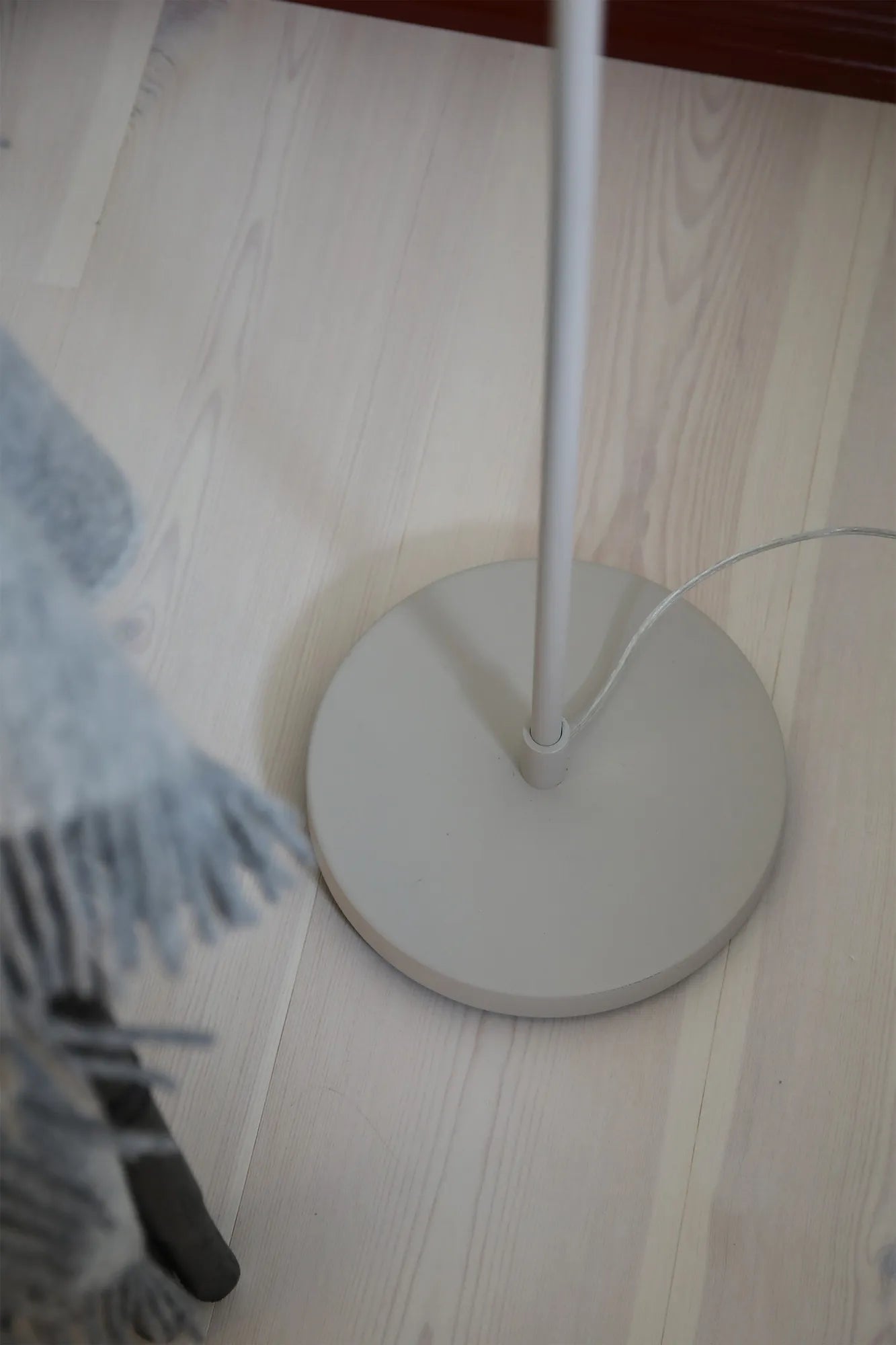 Patro beige golvlampa svensk design | Patro beige floor lamp Swedish design | Patro beige Stehlampe schwedisches Design