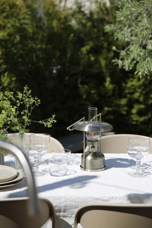 Fanos mässing lampa stilren belysning skandinavisk design | Fanos brass lamp minimalist Scandinavian design | Fanos Messing