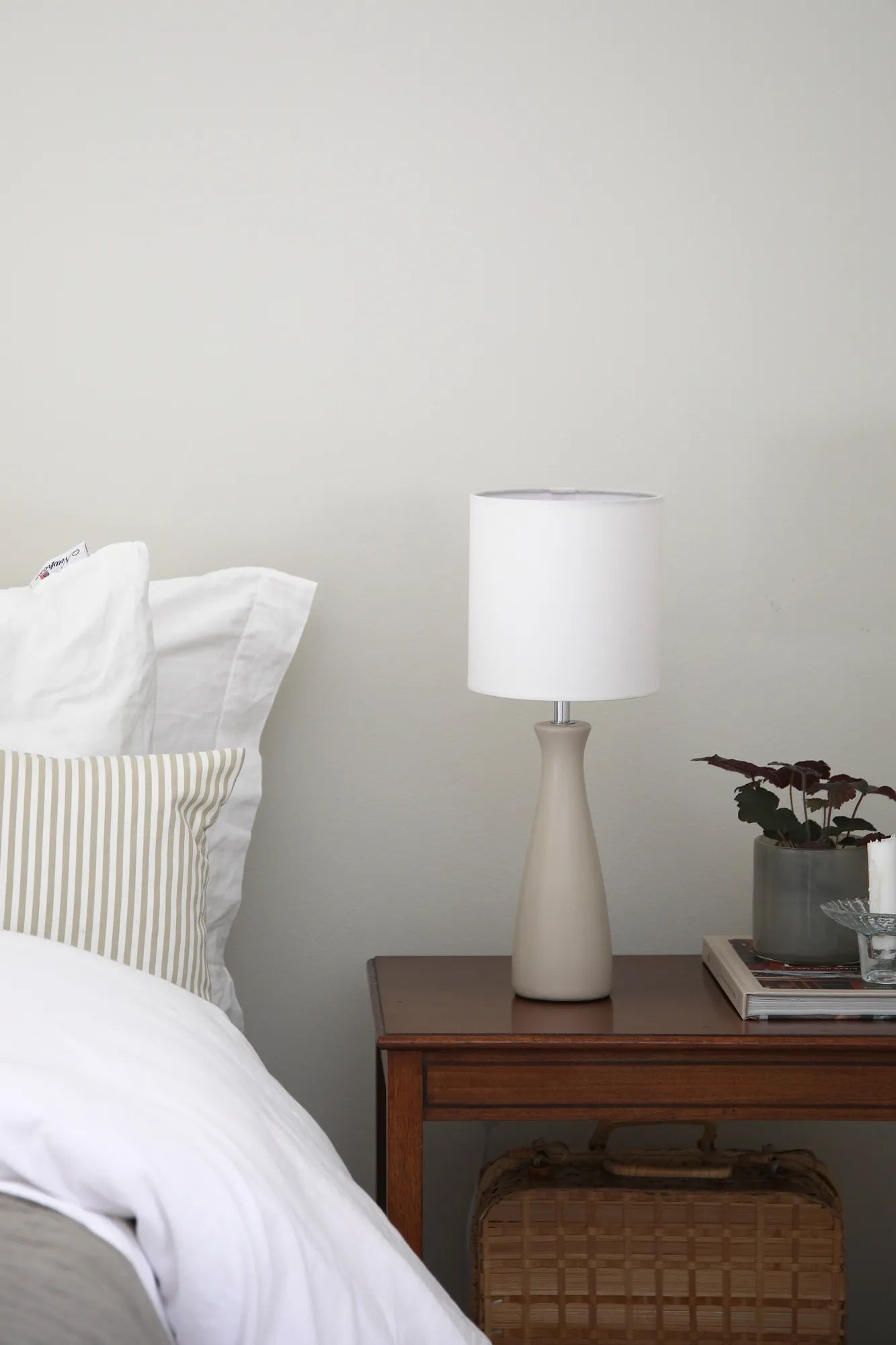 Birillo beige bordslampa skandinavisk design | Birillo beige table lamp | Birillo beige Tischlampe skandinavisches Design