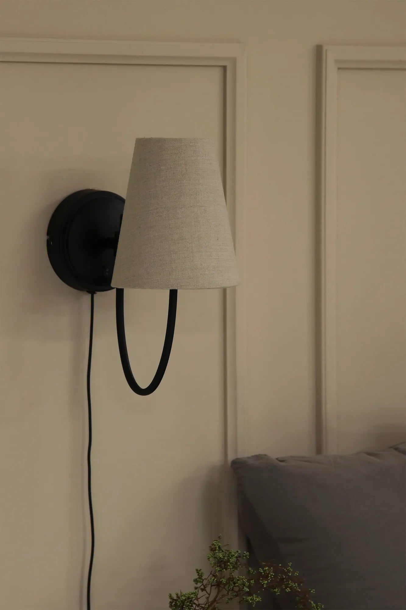 Amar svart vägglampa skandinavisk design | Amar black wall lamp | Amar schwarz Wandleuchte skandinavisches Design