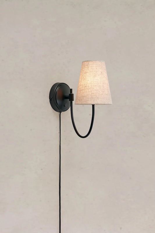 Amar svart vägglampa stilren belysning | Amar black wall lamp | Amar schwarz Wandleuchte minimalistische Beleuchtung