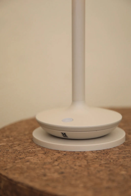 Petit lampa stilren belysning | Petit lamp minimalist lighting | Petit Lampe minimalistische Beleuchtung