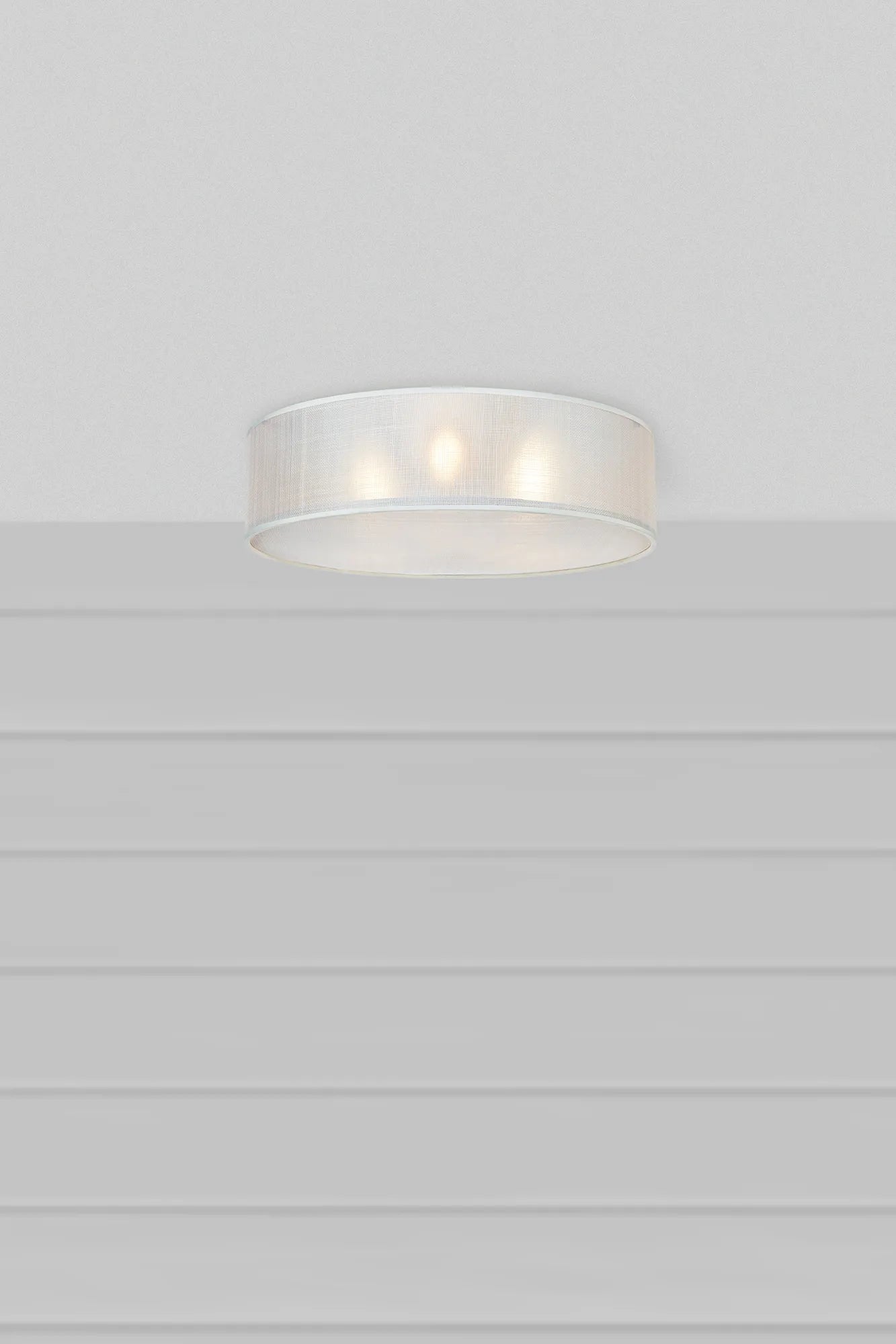 Haru vit taklampa stilren belysning | Haru white pendant lamp | Haru weiß Pendelleuchte minimalistische Beleuchtung