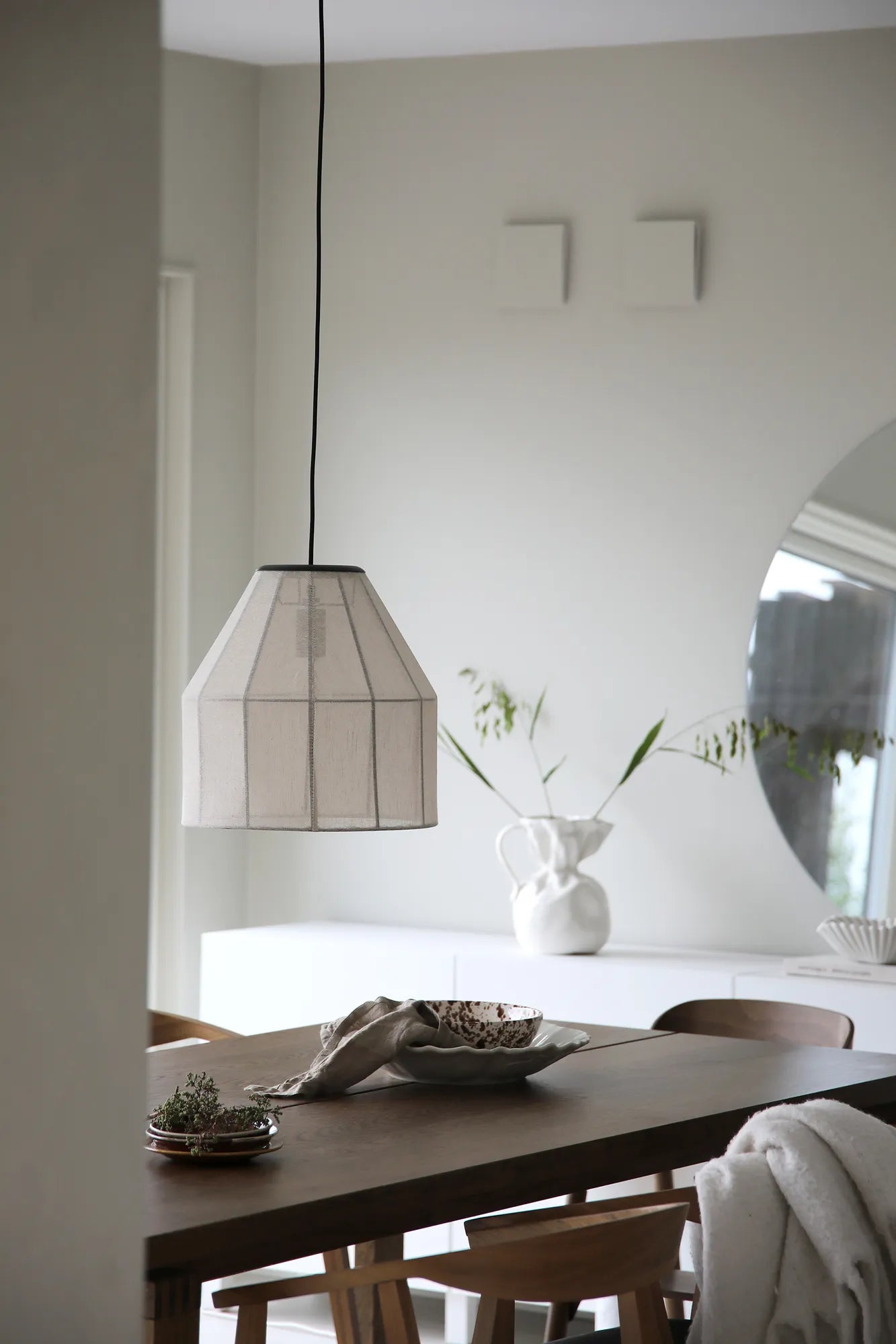 Aiko beige taklampa skandinavisk design | Aiko beige pendant lamp | Aiko beige Pendelleuchte skandinavisches Design