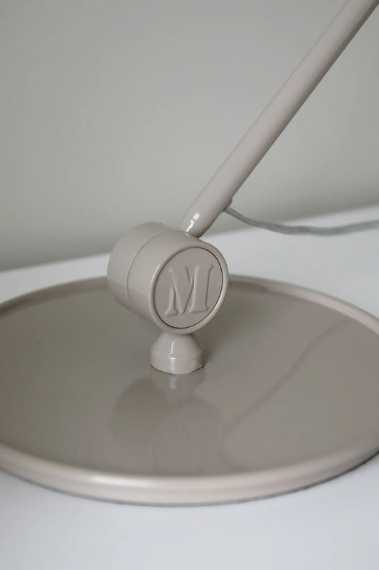 Tilt bordslampa skandinavisk design | Tilt table lamp Scandinavian design | Tilt Tischlampe skandinavisches Design