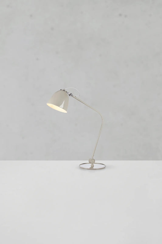 Tilt bordslampa stilren belysning | Tilt table lamp minimalist lighting | Tilt Tischlampe minimalistische Beleuchtung