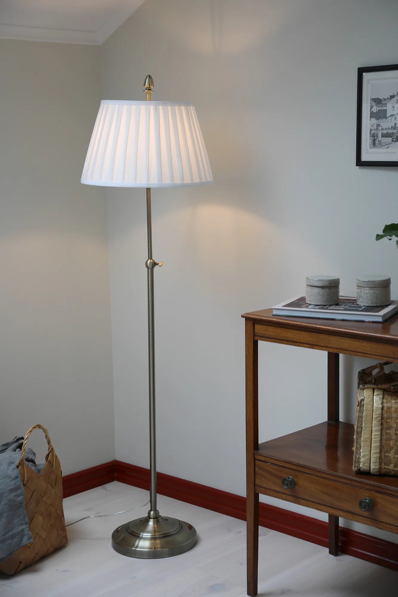 Oxford mässing golvlampa skandinavisk design | Oxford brass floor lamp | Oxford Messing Stehlampe skandinavisches Design