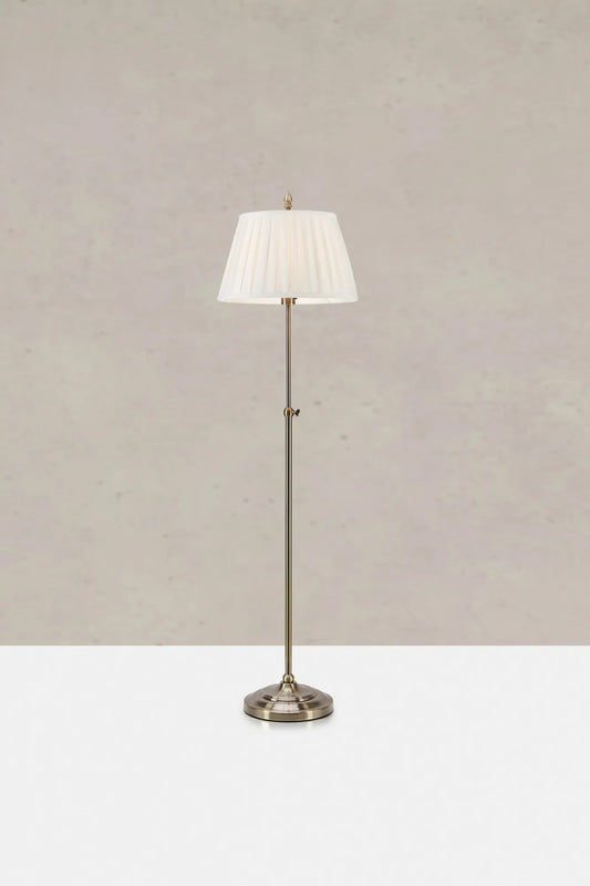 Oxford mässing golvlampa stilren belysning skandinavisk design | Oxford brass floor lamp Scandinavian design | Oxford Messing