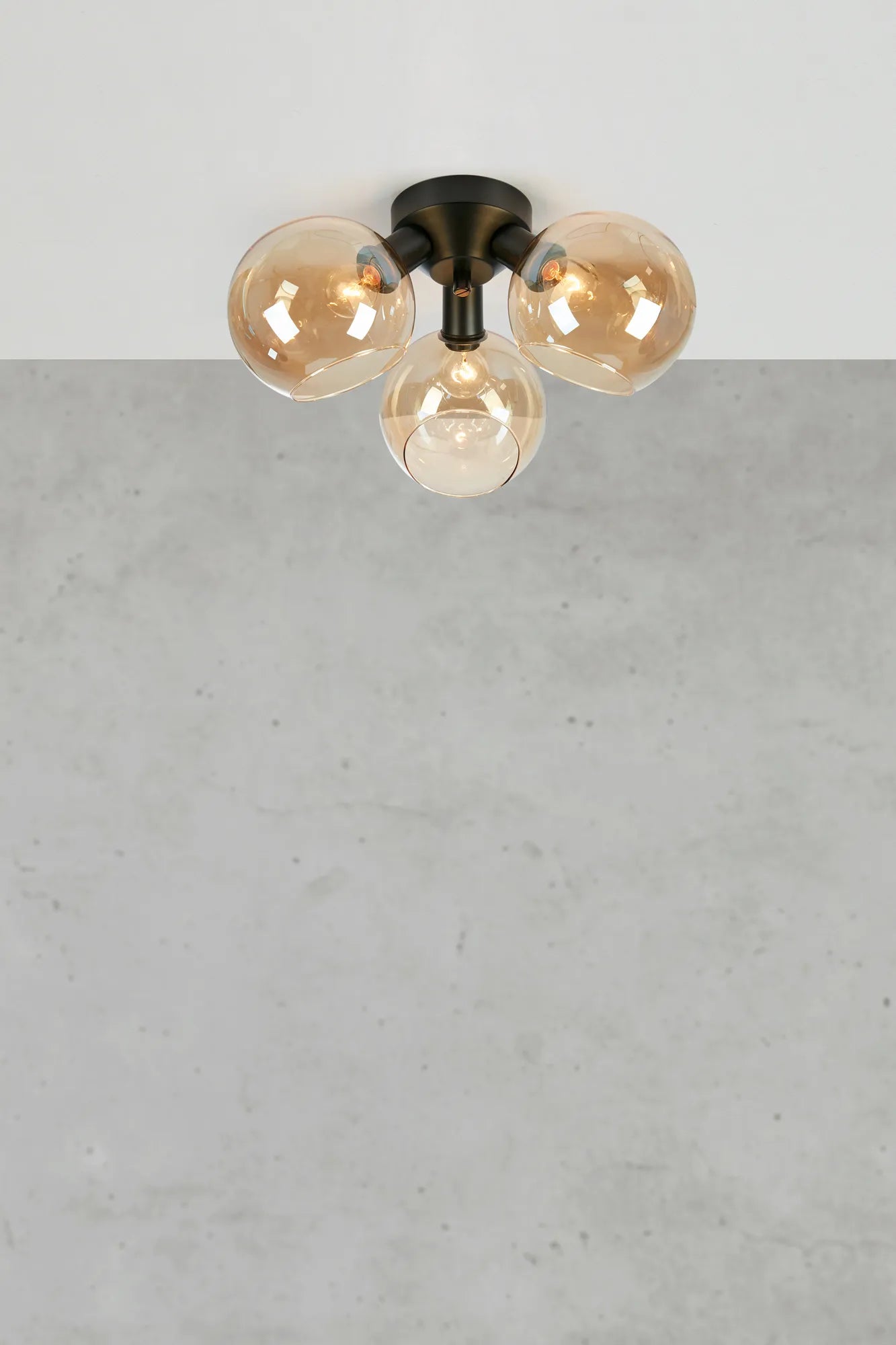 Artis bärnsten taklampa stilren belysning | Artis amber pendant | Artis Bernstein Pendelleuchte minimalistische Beleuchtung