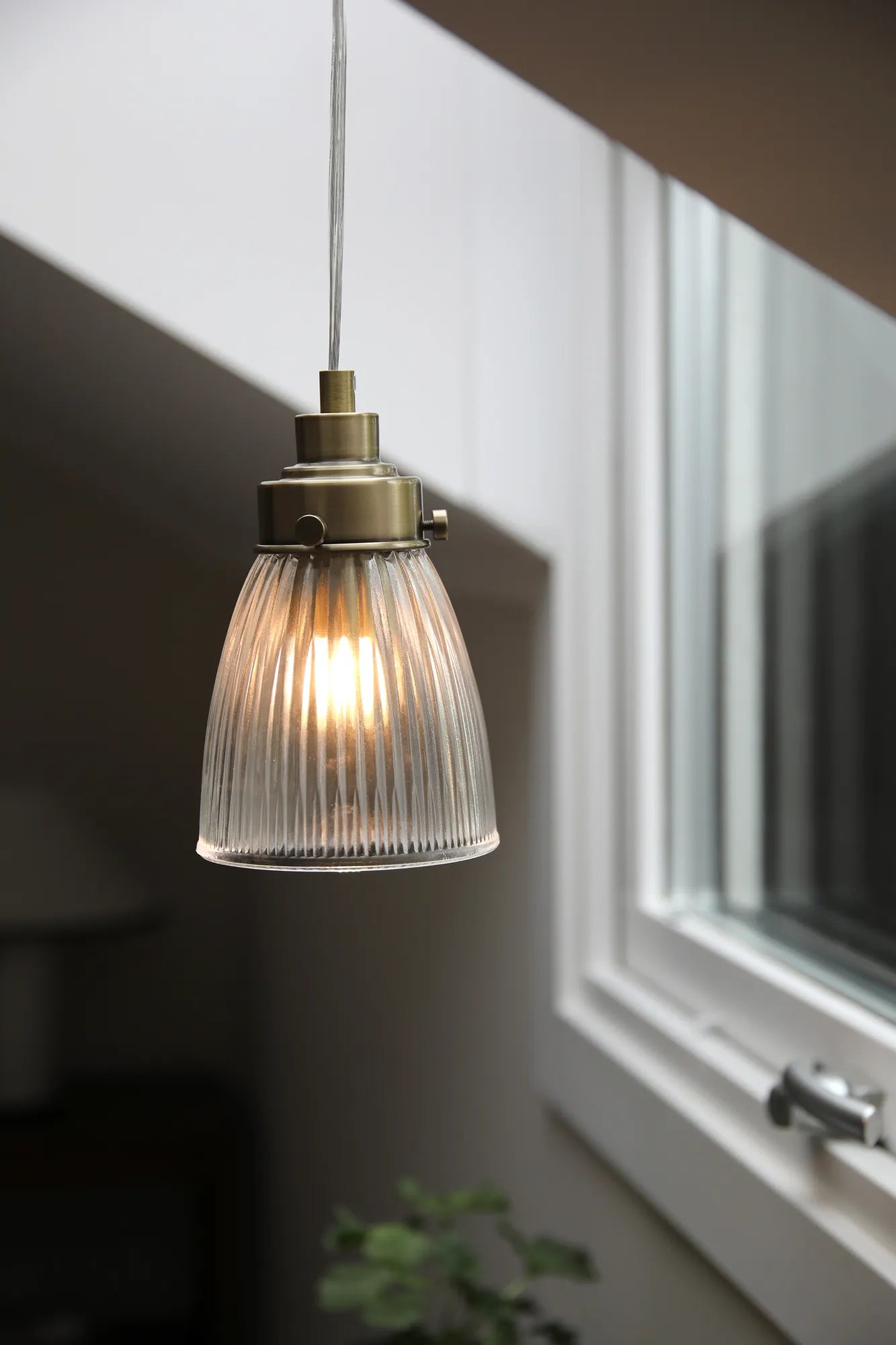 Bellis mässing fönsterlampa belysning | Bellis brass window light | Bellis Messing Fensterleuchte