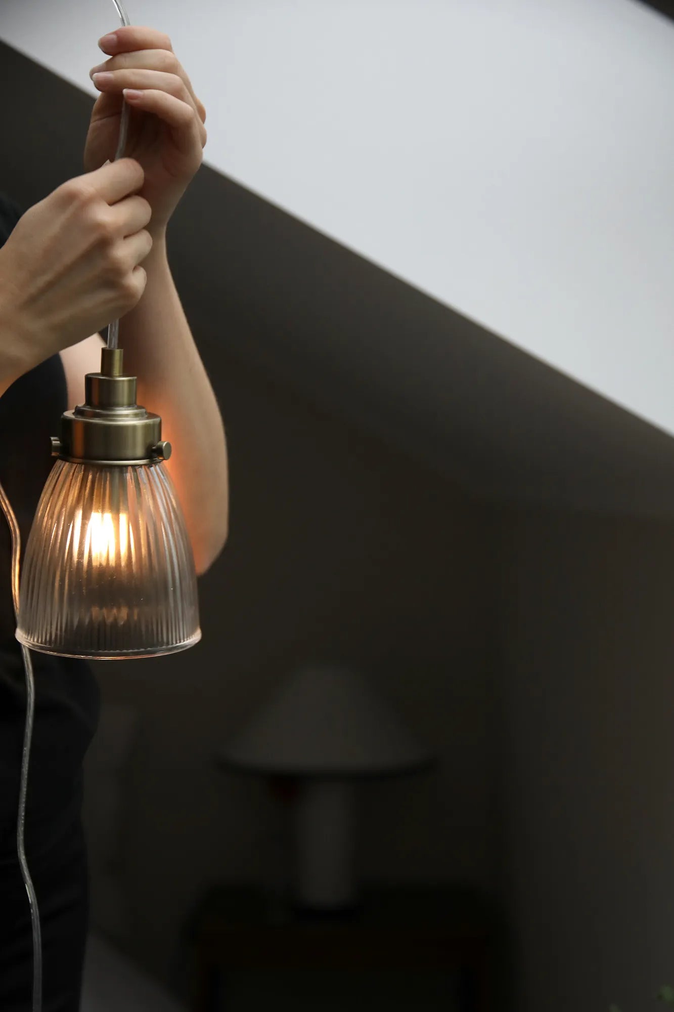 Bellis mässing fönsterlampa stilren belysning | Bellis brass | Bellis Messing Fensterleuchte minimalistische Beleuchtung