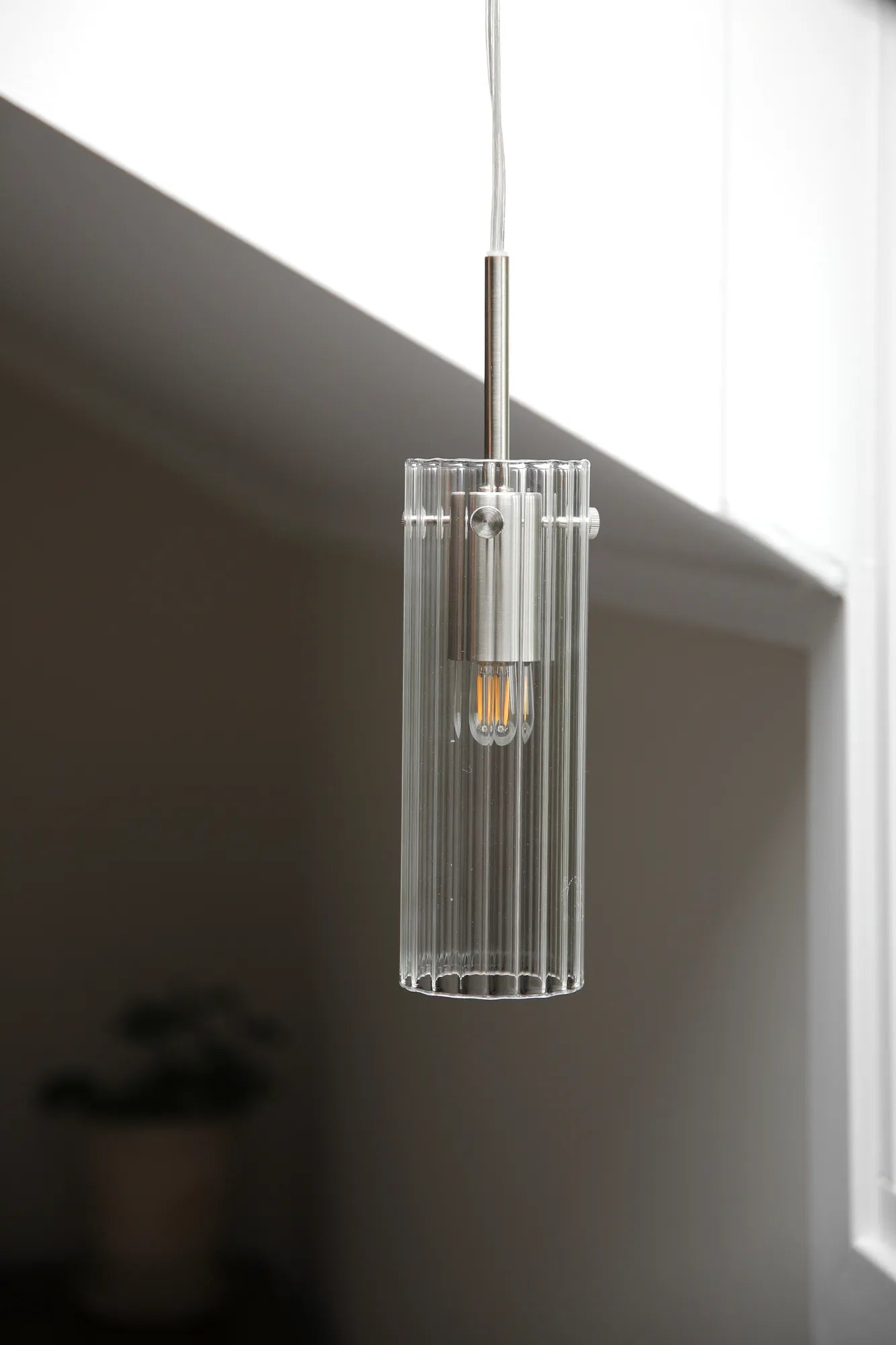 Tibia stål fönsterlampa svensk design | Tibia steel window light Swedish | Tibia Stahl Fensterleuchte schwedisches Design