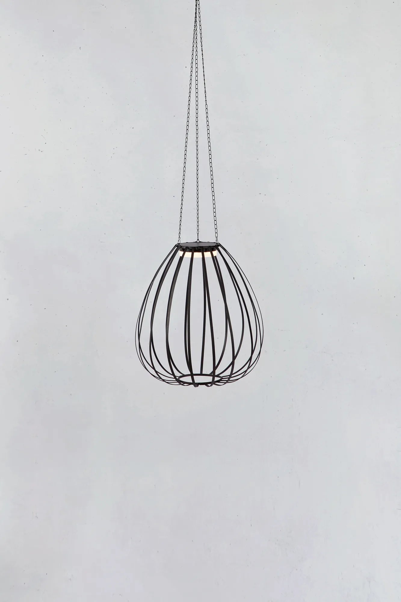Ovia Solar Ceiling Lamp Black