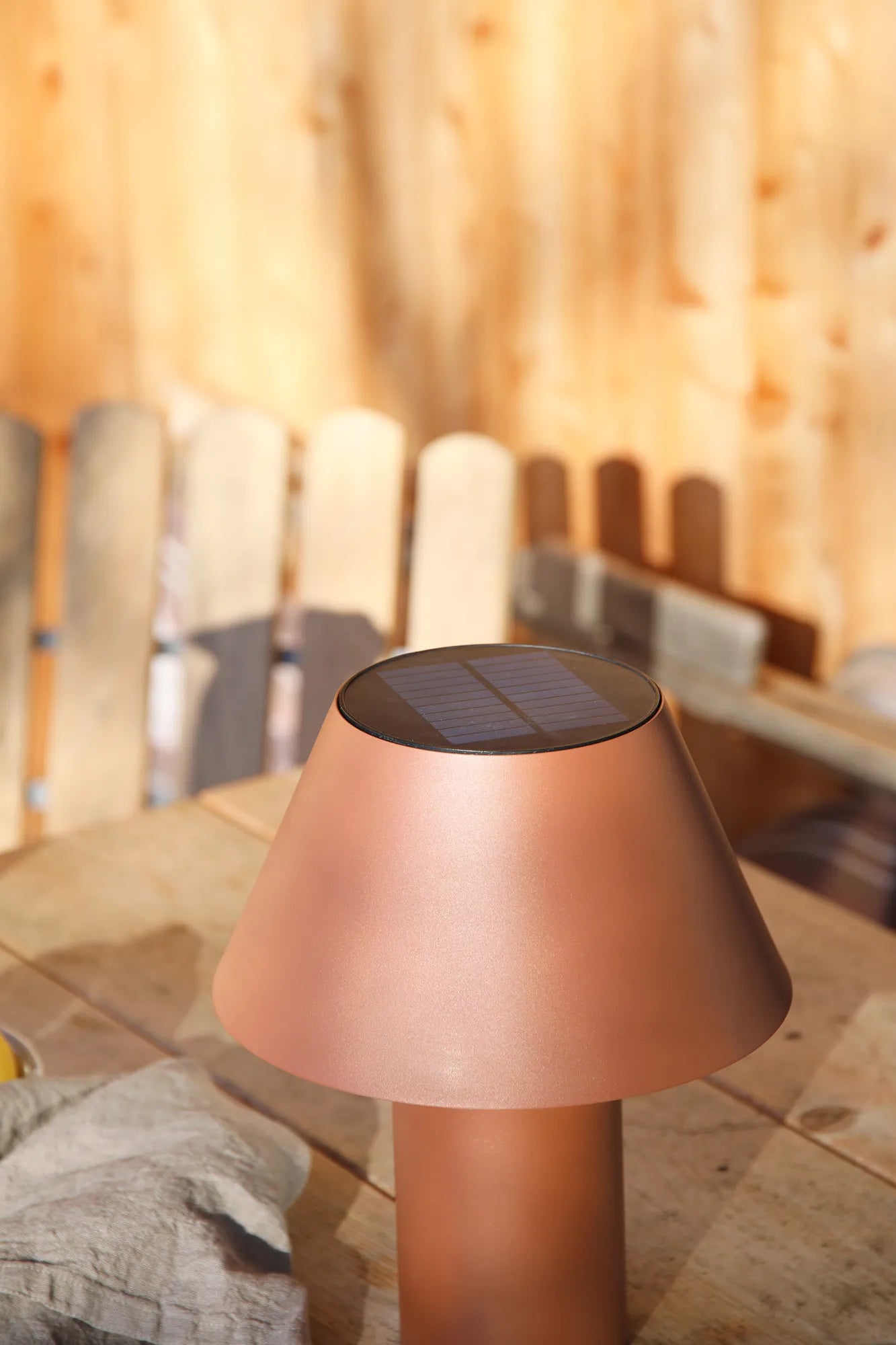 Vivo Bordslampa Solcell Brun