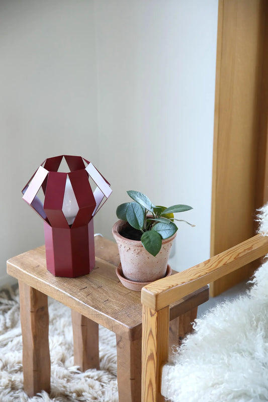 Octa Bordslampa Röd