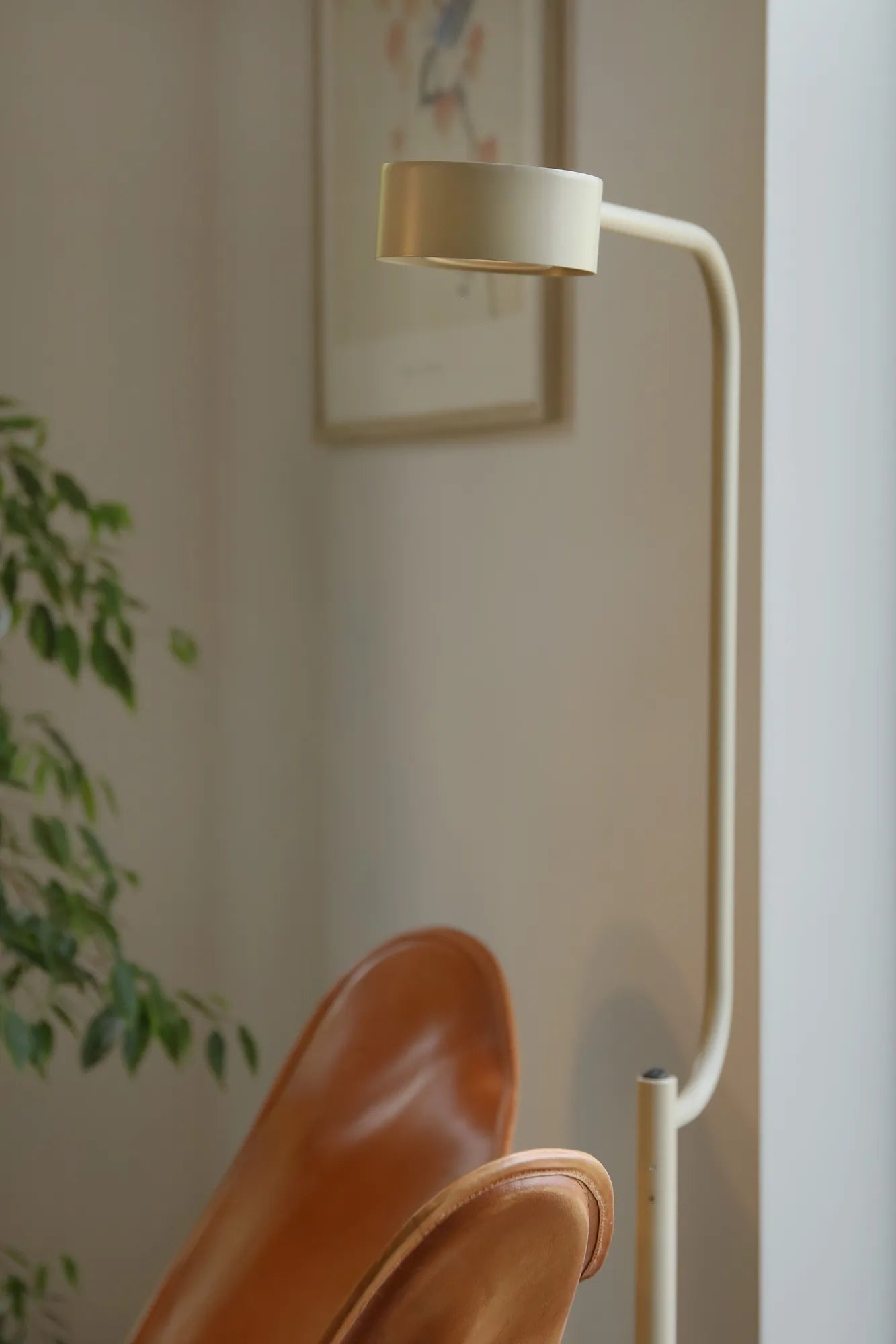 Hugo Floor Lamp Beige