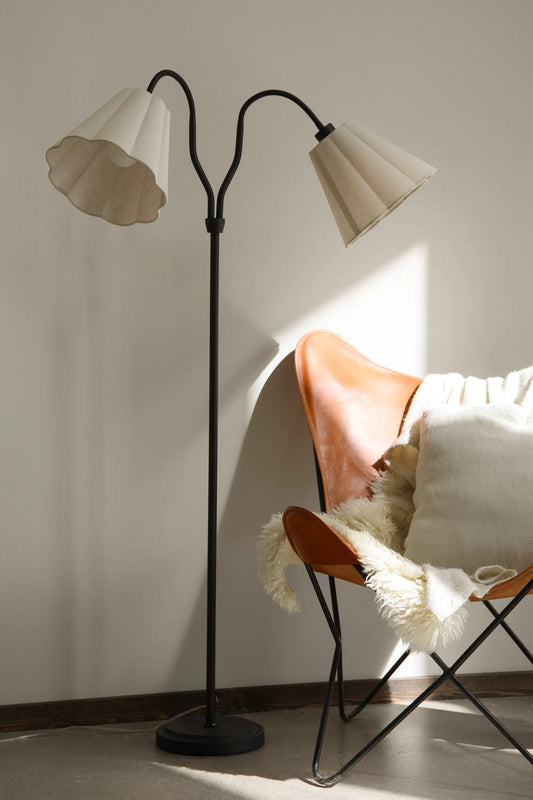 Veya Stehlampe Schwarz