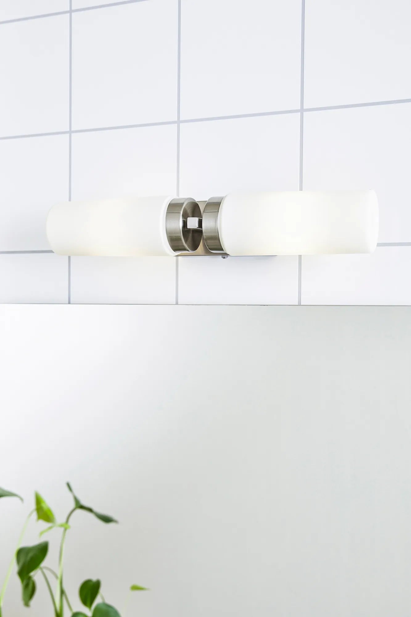 Stella stål vägglampa svensk design | Stella steel wall lamp Swedish design | Stella Stahl Wandleuchte schwedisches Design