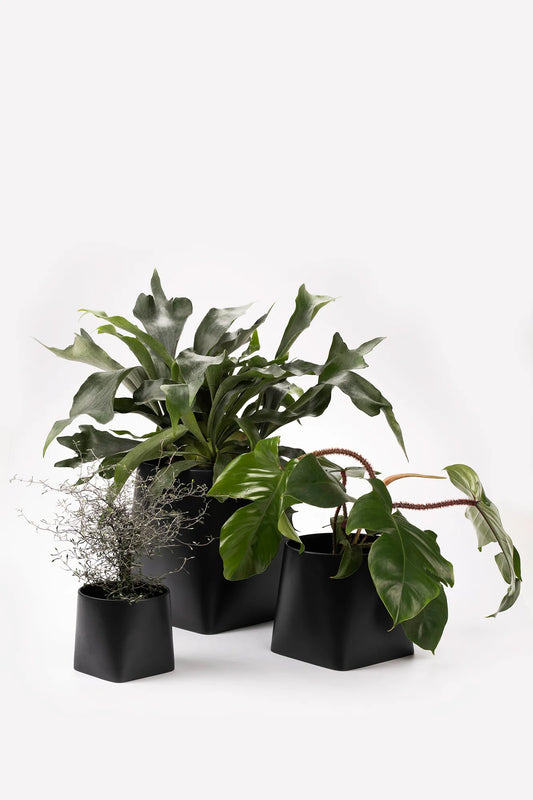 Somma svart kruka 14 cm skandinavisk design | Somma black pot Scandinavian | Somma schwarz Blumentopf skandinavisches Design