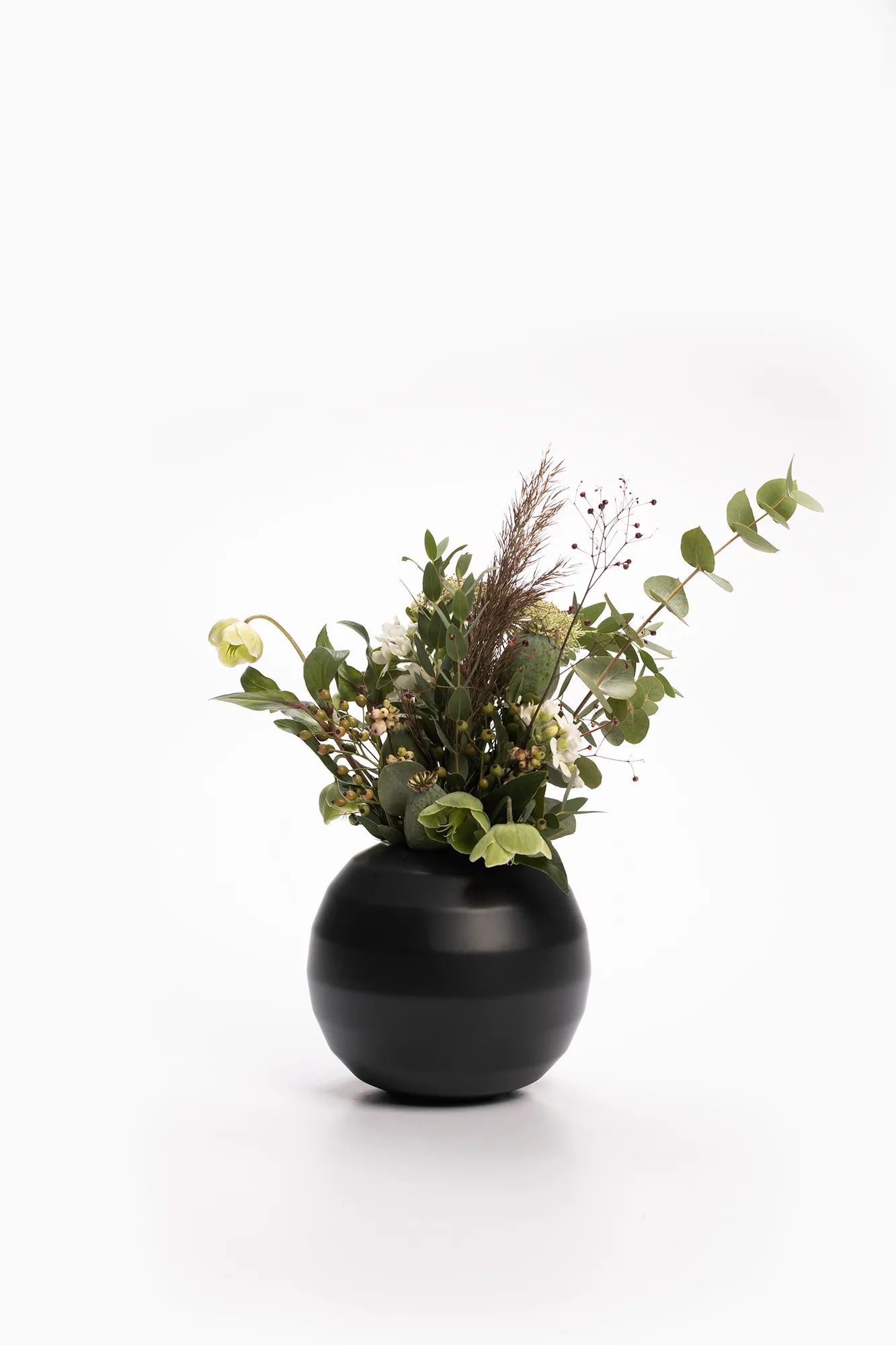 Omfamna svart vas 14 cm | Omfamna black vase | Omfamna schwarz Vase